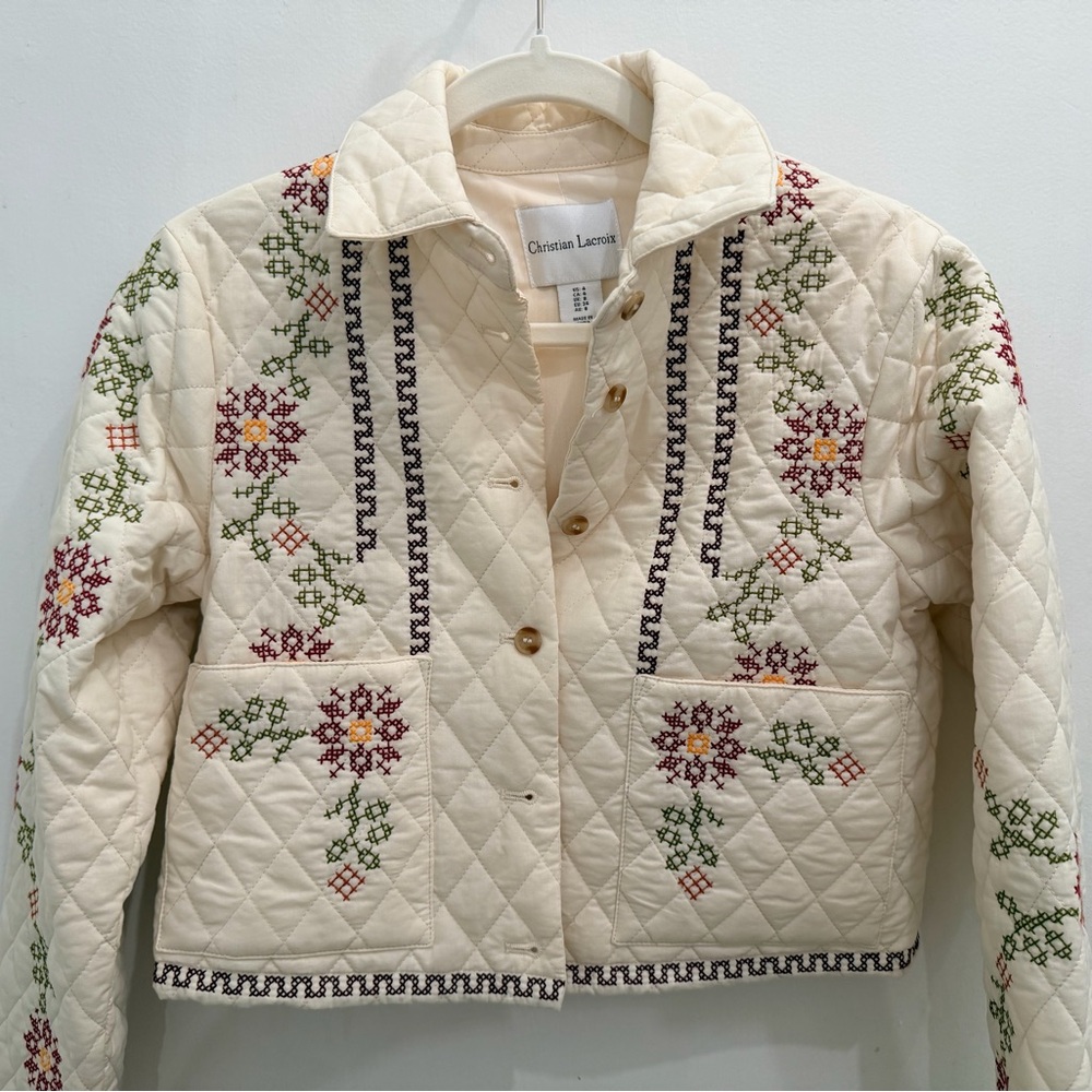 Christian Lacroix White Quilted Bomber Jacket with Floral Cross-Stitch - Picture 4 of 7